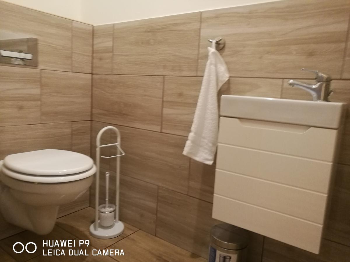 Balatonszárszó Room4U Apartment מראה חיצוני תמונה
