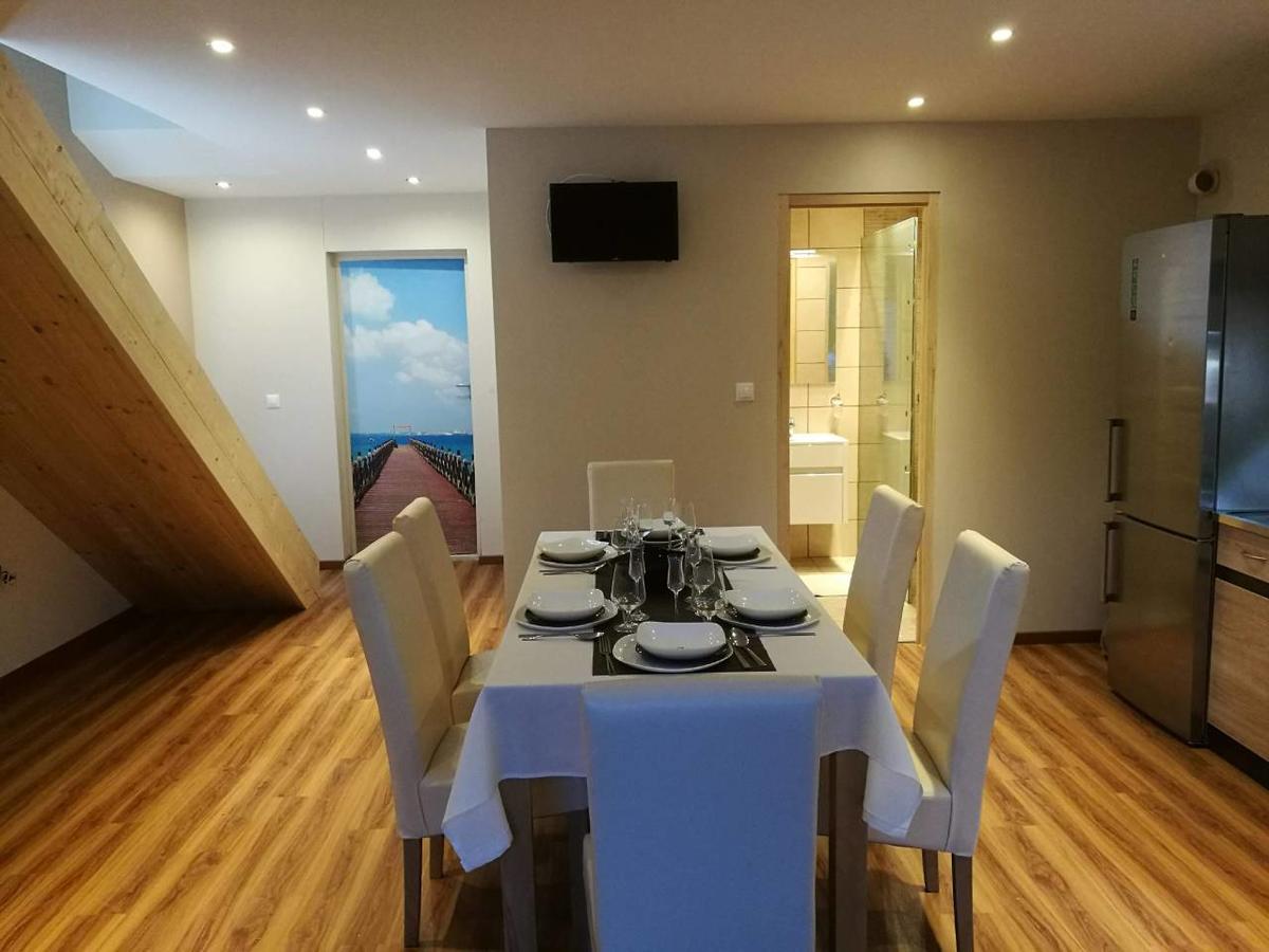 Balatonszárszó Room4U Apartment מראה חיצוני תמונה