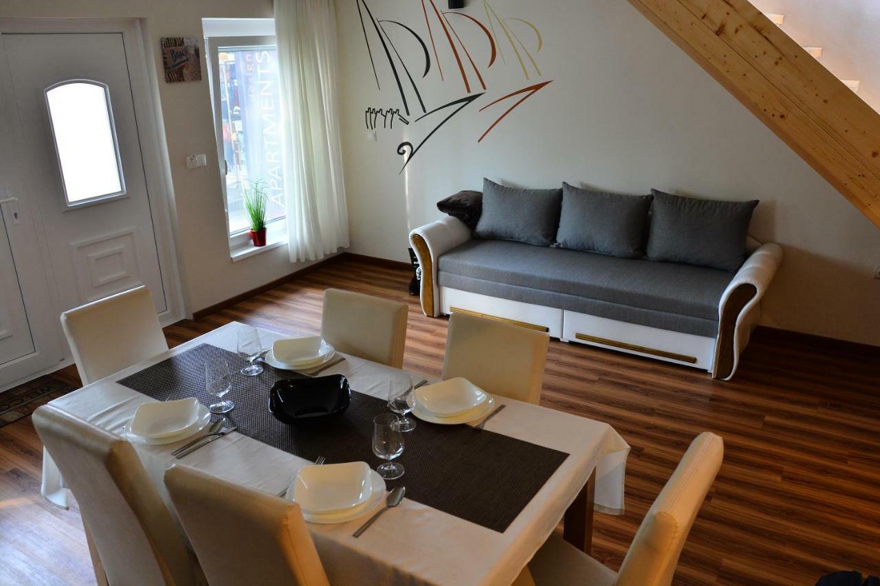 Balatonszárszó Room4U Apartment מראה חיצוני תמונה