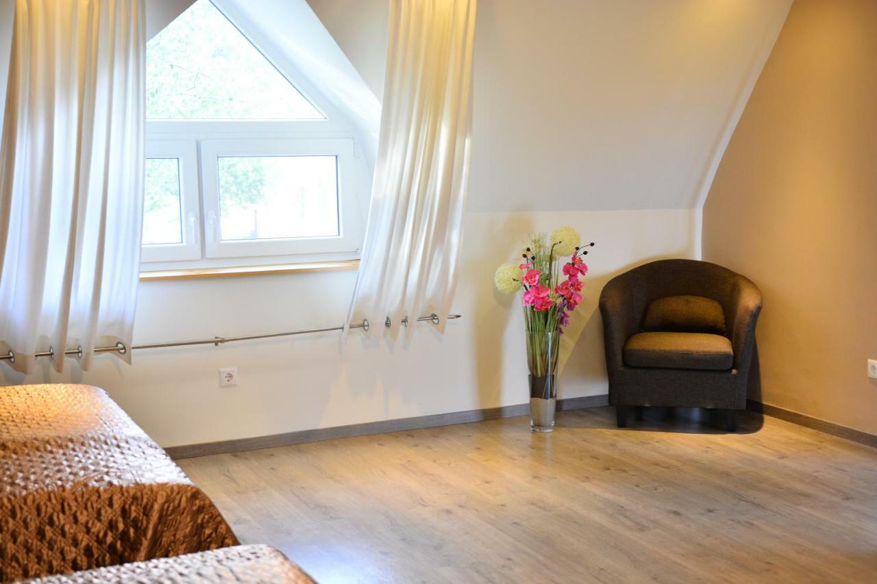Balatonszárszó Room4U Apartment מראה חיצוני תמונה